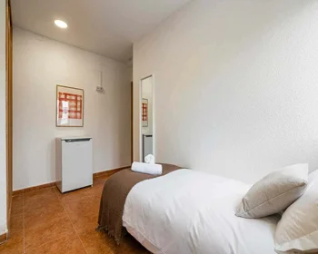 Quarto privado em C. de Triana, 61, Chamartín, 28016 Madrid, Spain, imagem 7 de 49