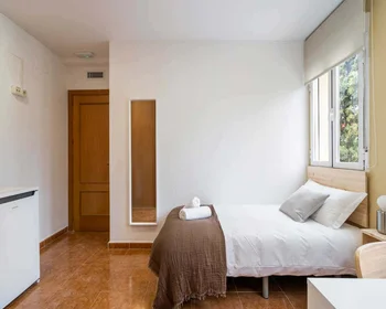 Quarto privado em C. de Triana, 61, Chamartín, 28016 Madrid, Spain, imagem 8 de 49