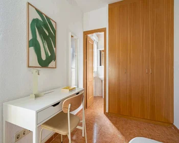 Quarto privado em C. de Triana, 61, Chamartín, 28016 Madrid, Spain, imagem 1 de 49