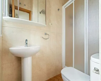 Quarto privado em C. de Triana, 61, Chamartín, 28016 Madrid, Spain, imagem 4 de 49