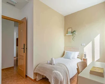 Quarto privado em C. de Triana, 61, Chamartín, 28016 Madrid, Spain, imagem 5 de 49