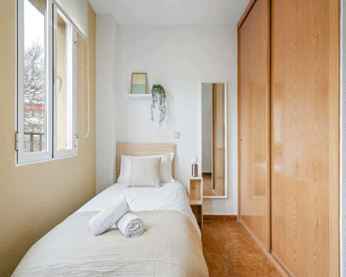 Quarto acolhedor para estudantes disponível em 