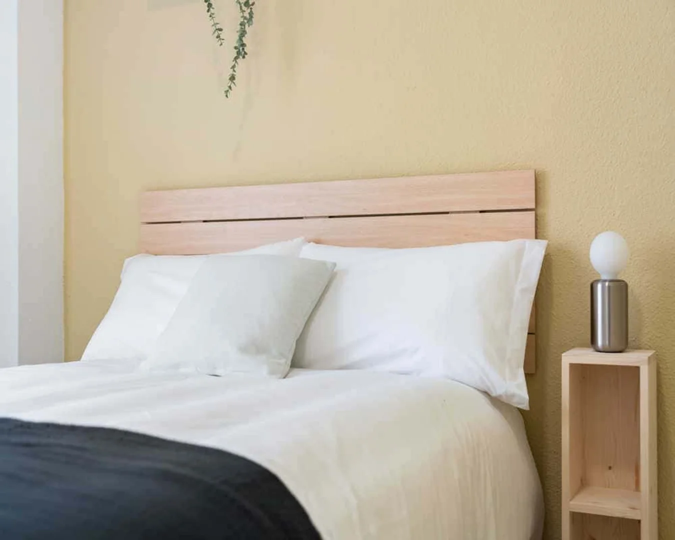 Quarto de estudante em  com área de estudo e instalações partilhadas