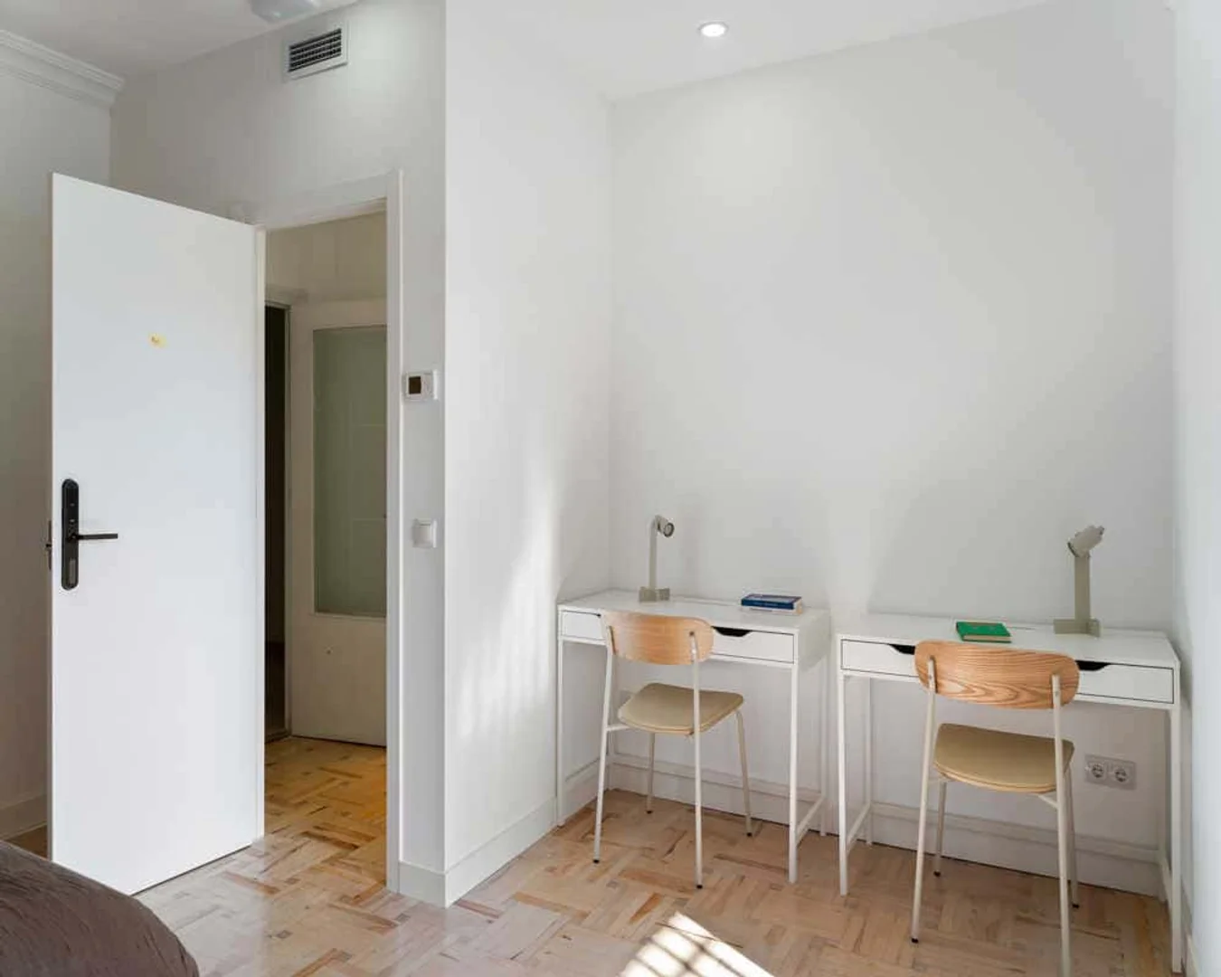 Quarto acolhedor para estudantes disponível em 