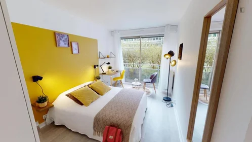 Quarto privado em 10 allée de Fontainebleau, imagem 1 de 10