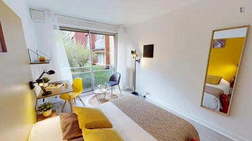 Privatzimmer in der 10 allée de Fontainebleau, bild 2 von 15