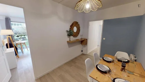 Privatzimmer in der 10 allée de Fontainebleau, bild 7 von 15