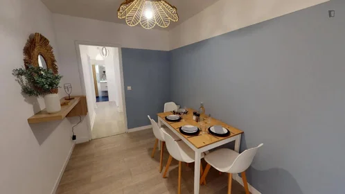 Privatzimmer in der 10 allée de Fontainebleau, bild 8 von 15