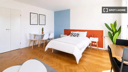 Quarto privado em rue de Bailly, imagem 13 de 19
