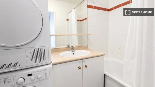 Quarto privado em rue de Bailly, imagem 9 de 19