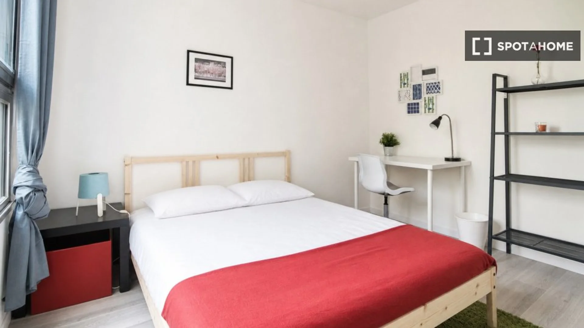 Habitación asequible para estudiantes con buena iluminación en