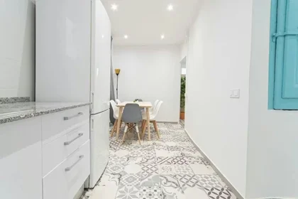 Private room at Carrer de la Freneria, Ciutat Vella, image 8 of 10