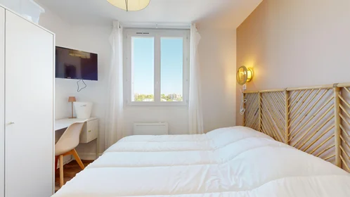 Chambre privée à 39 rue de la Figairasse, image 10 de 16
