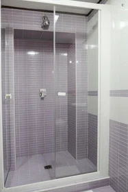 Privatzimmer in der Via Enrico Pessina, bild 10 von 12