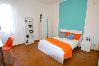 Stanza privata in Via Pastrengo, immagine 2 di 22