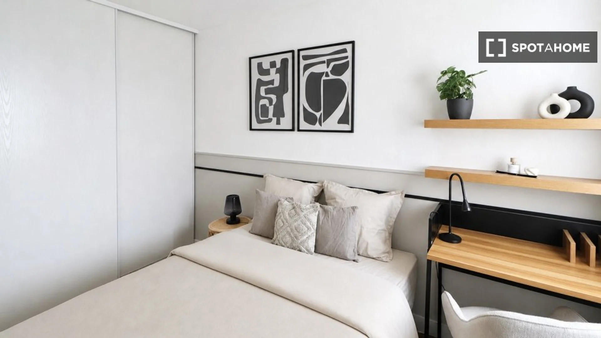 Room for rent in student apartment in , fully furnished