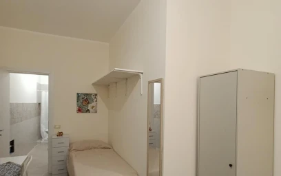 Studio à Via Rosario Gregorio, image 3 de 9