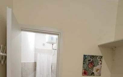Studio à Via Rosario Gregorio, image 4 de 9