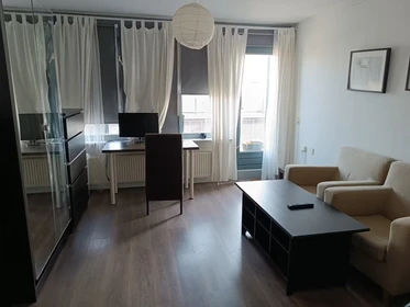 Quarto para alugar com cama de casal em Den-haag