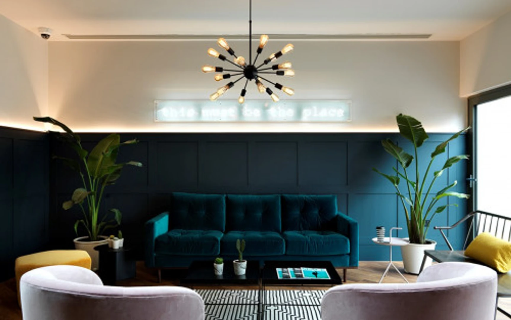 Comfortable and spacious student room in 