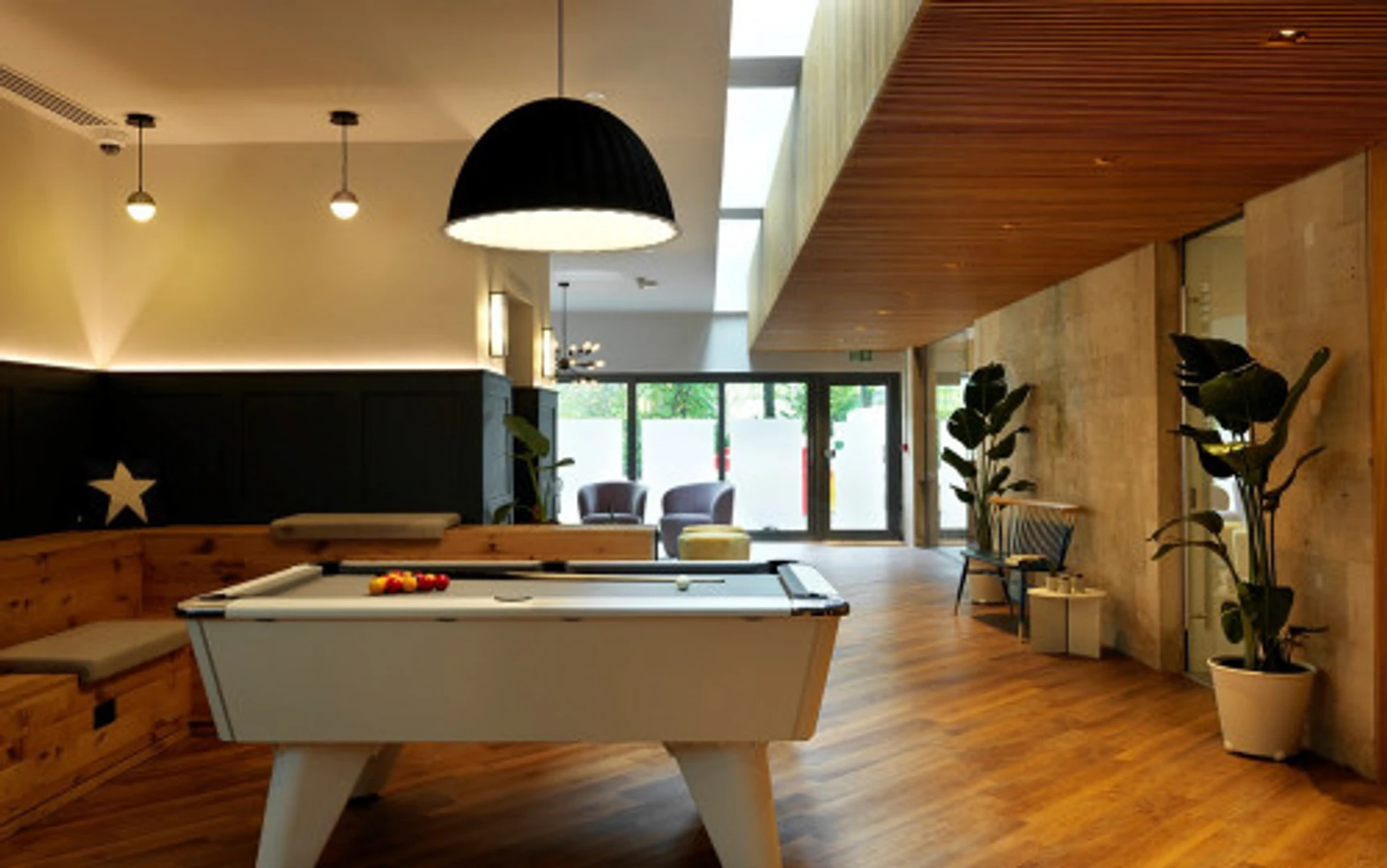 Bright and airy student room with easy university access in 