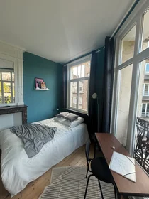 Prywatny pokój w rezydencji 120 Avenue de la République, obraz 1 7
