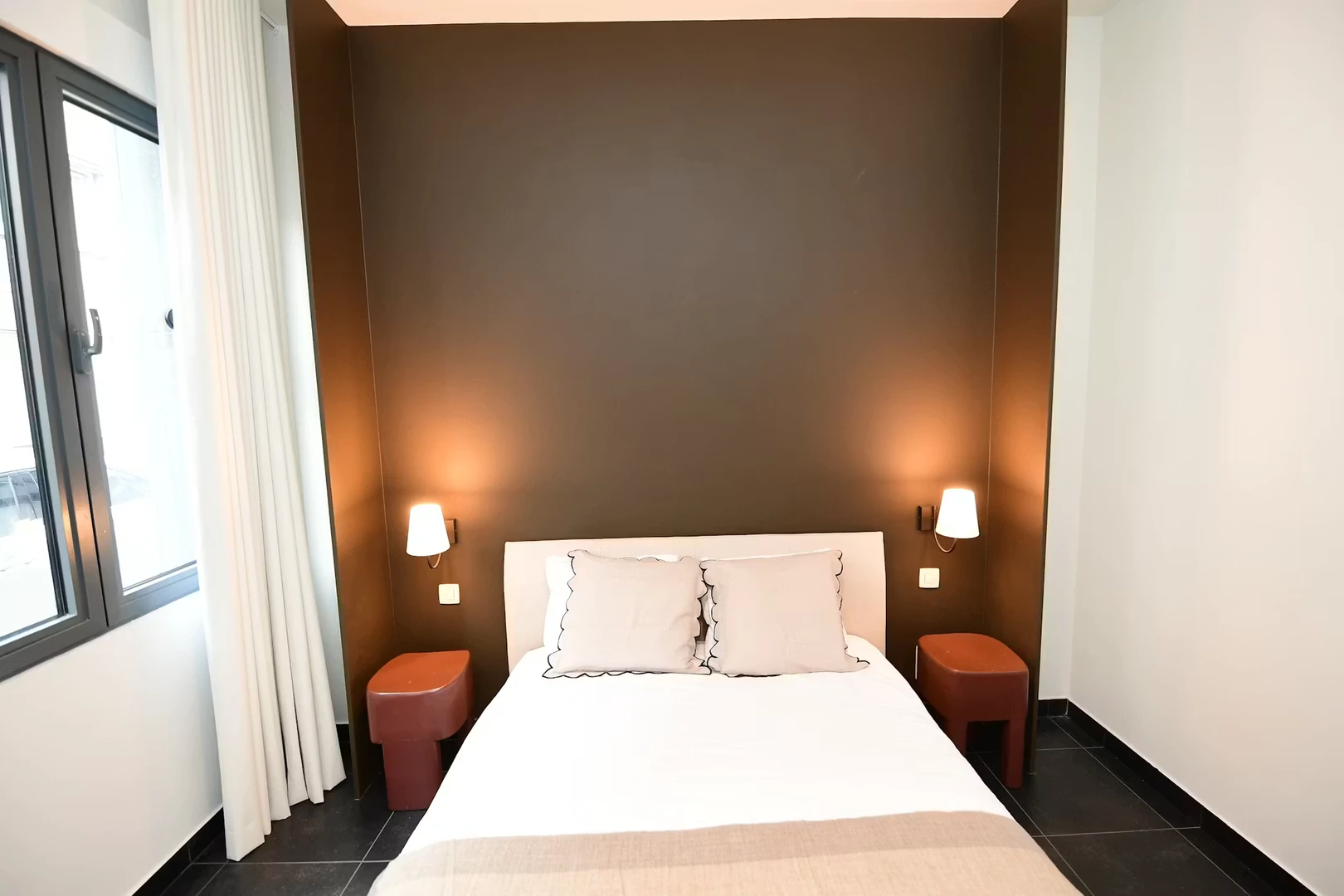 'de öğrenci dairesinde, tamamen mobilyalı kiralık oda