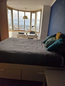 Privatzimmer in der Av. dos Congressos da Oposição Democrática, Lote 5, bild 10 von 14