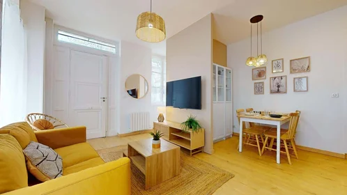 Chambre privée à 10 Rue Mi-Carême, 42000 Saint-Étienne, France, image 9 de 19