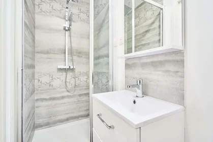 Privatzimmer in der 12 Av. Dampierre, 59410 Valenciennes, France, bild 6 von 6