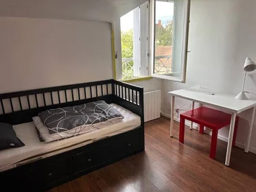 Homestay Montigny-le-bretonneux, 78180, obraz 1 3