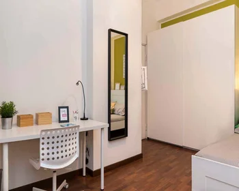 Chambre privée à 1, Via Giulio Tarra, Milano, 20124, image 7 de 41
