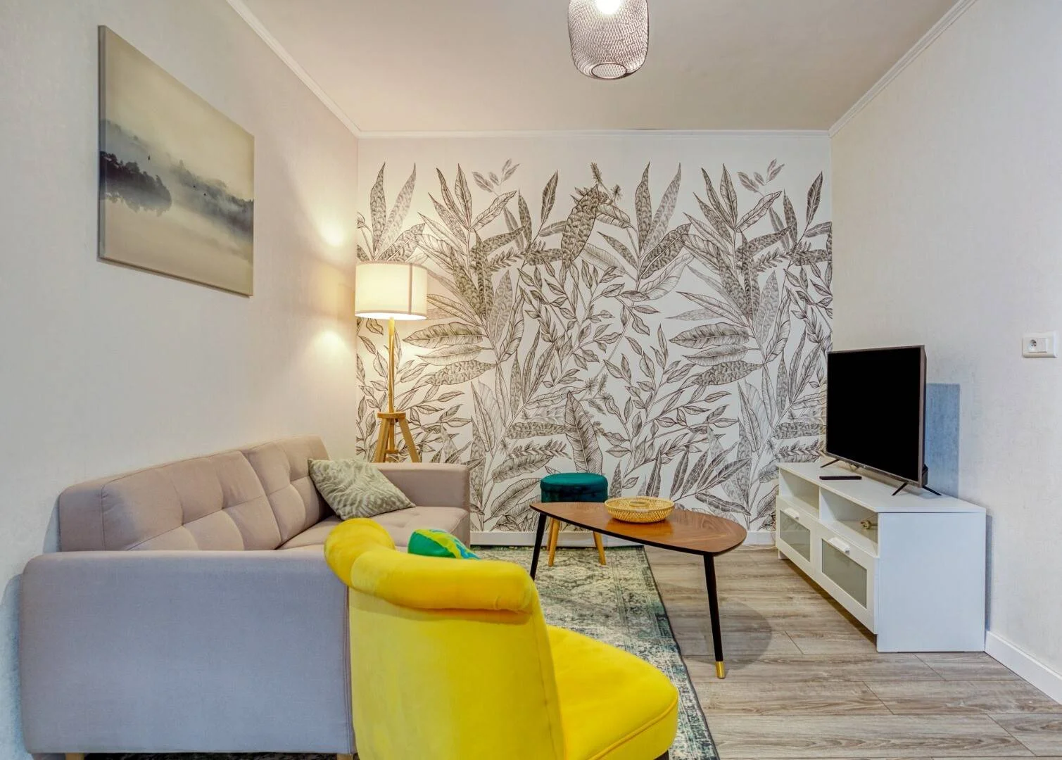 Habitación estudiantil luminosa y aireada con fácil acceso a la universidad en 