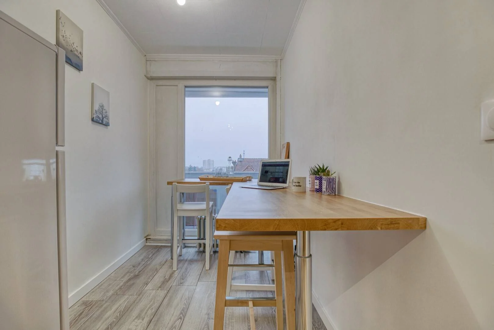 Habitación estudiantil amplia y cómoda en 
