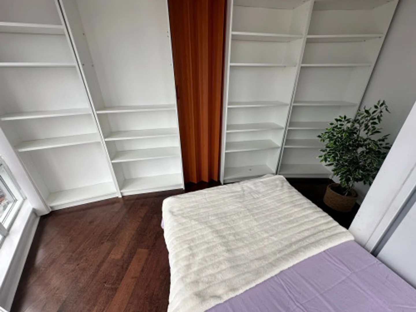 Chambre à louer dans un appartement d'étudiant à , entièrement meublée