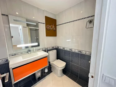 Privatzimmer in der C. de San Asturio Serrano, 3, 28802 Alcalá de Henares, Madrid, Spain, bild 19 von 27