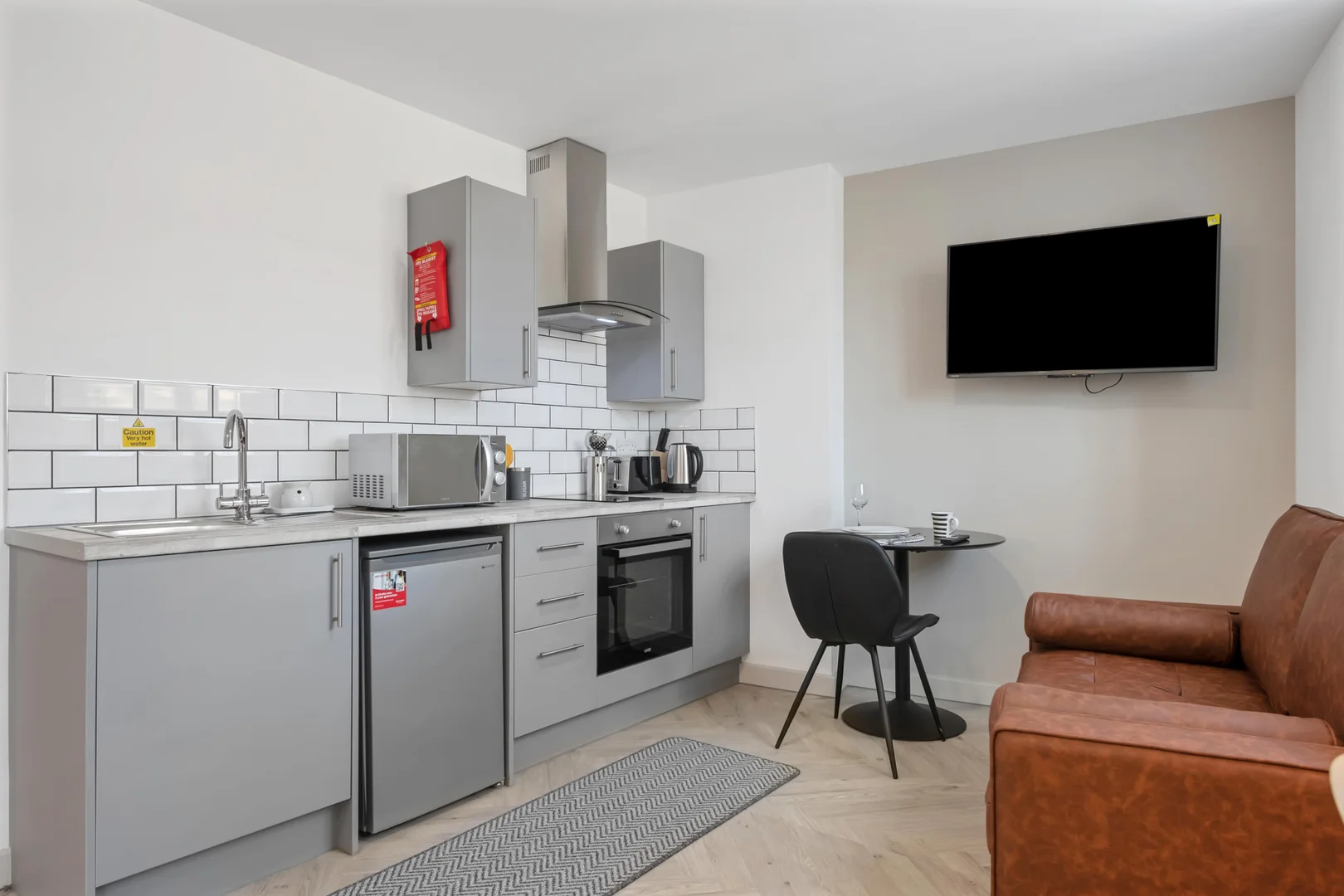 Compact studio apartment ideal for students in 