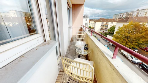 Private room at 8 rue Ensisheim, image 12 of 18