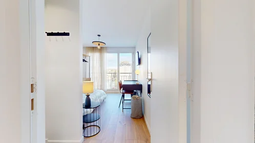 Private room at 99 Boulevard Sakakini, image 16 of 21