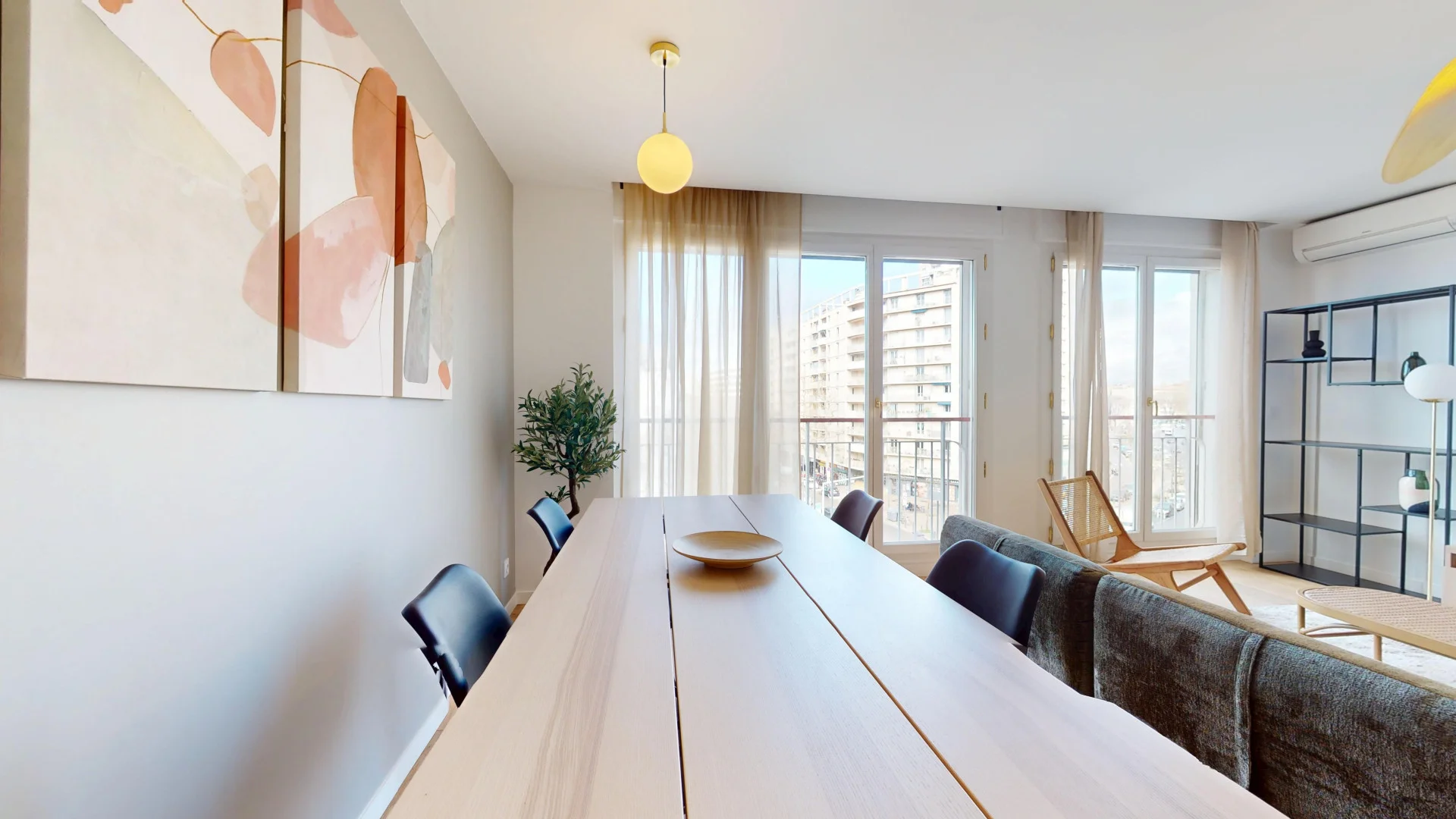 Habitación para estudiantes en  con área de estudio y facilidades compartidas