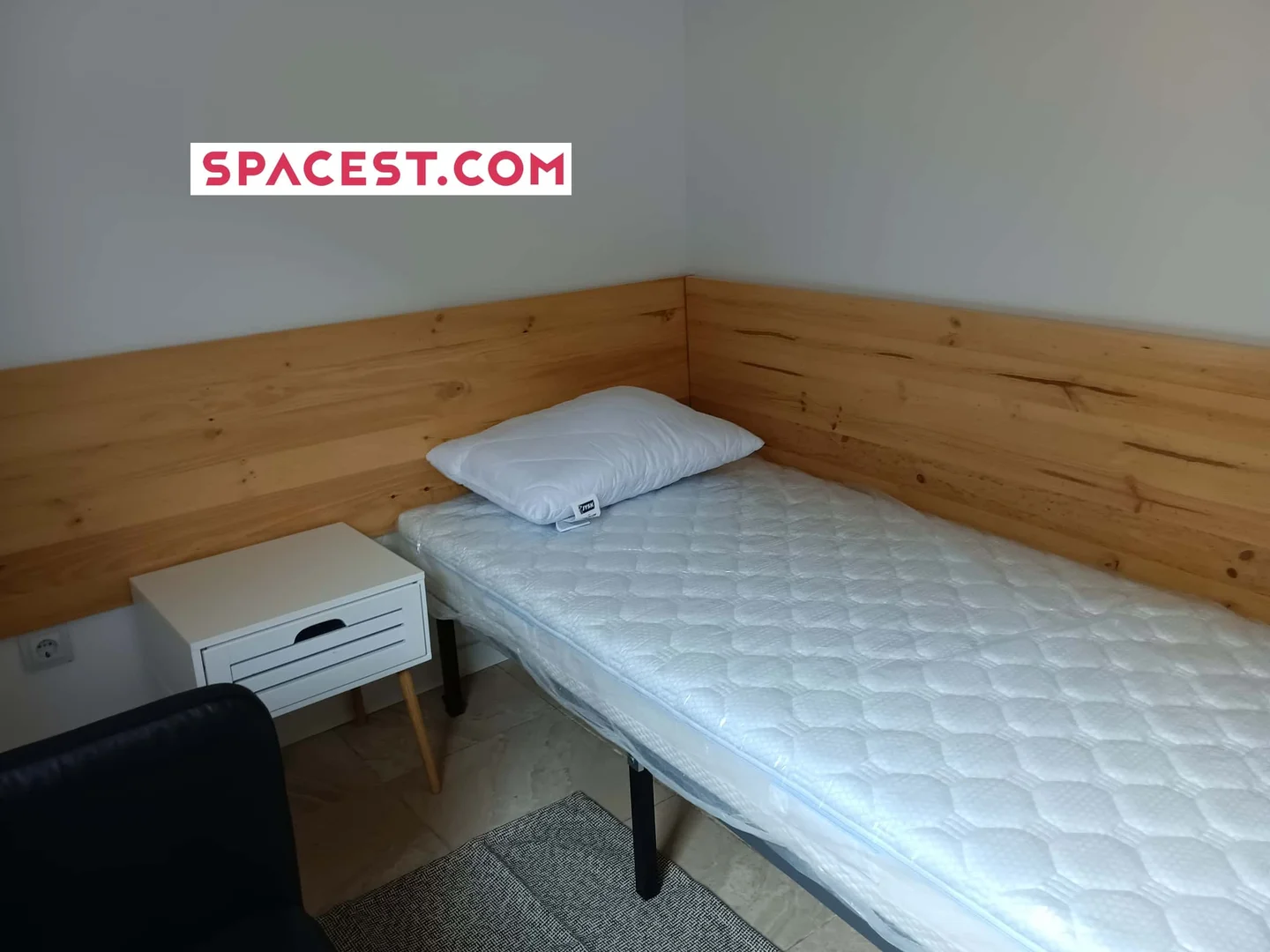 Bezahlbares Zimmer für Studenten mit ausreichender Beleuchtung in 