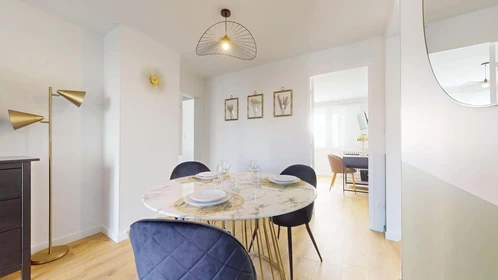 Privatzimmer in der 42 Ave Léon Blum, 31500 Toulouse, France, bild 10 von 19