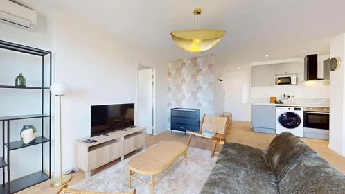 Chambre privée à 99 Bd Sakakini, 13005 Marseille, France, image 13 de 20
