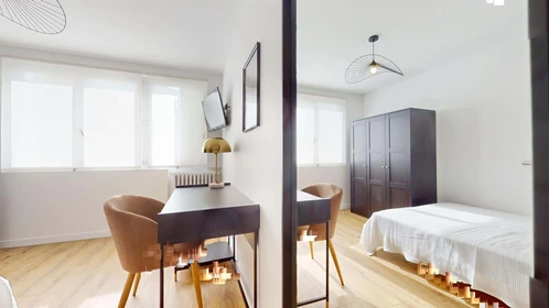 Privatzimmer in der 42 Ave Léon Blum, 31500 Toulouse, France, bild 6 von 19