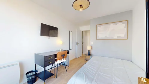 Privatzimmer in der 99 Bd Sakakini, 13005 Marseille, France, bild 6 von 21