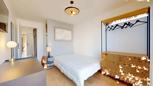 Privatzimmer in der 99 Bd Sakakini, 13005 Marseille, France, bild 7 von 21
