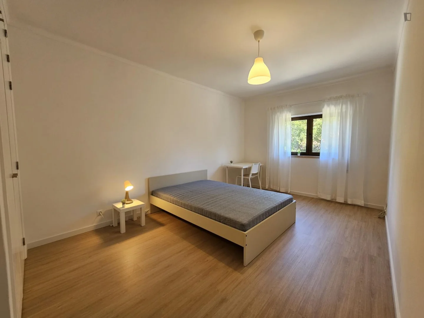 Budget-friendly student room close to campus in