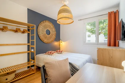 Chambre privée à 25 rue de la verdière, image 11 de 16