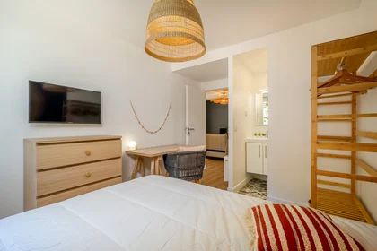 Chambre privée à 25 rue de la verdière, image 14 de 16