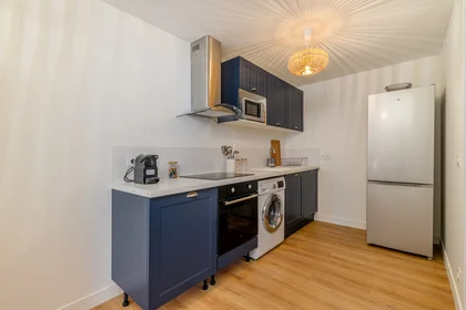 Chambre privée à 25 rue de la verdière, image 8 de 16